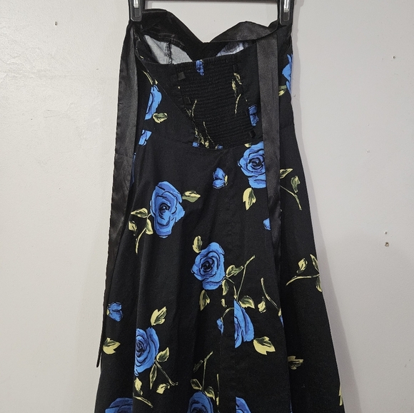 Dress Tells Prom/formal Black Mini Dress With Blue Flowers! - Picture 4 of 9